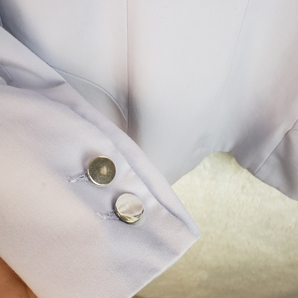 Blazer - Picture 7 of 7